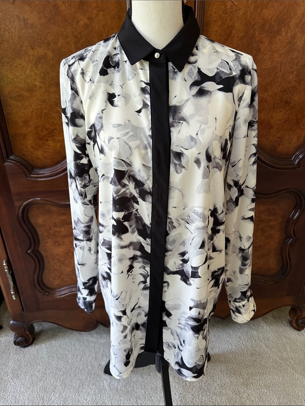 Ellen Tracy Floral Long Sleeve Blouse
